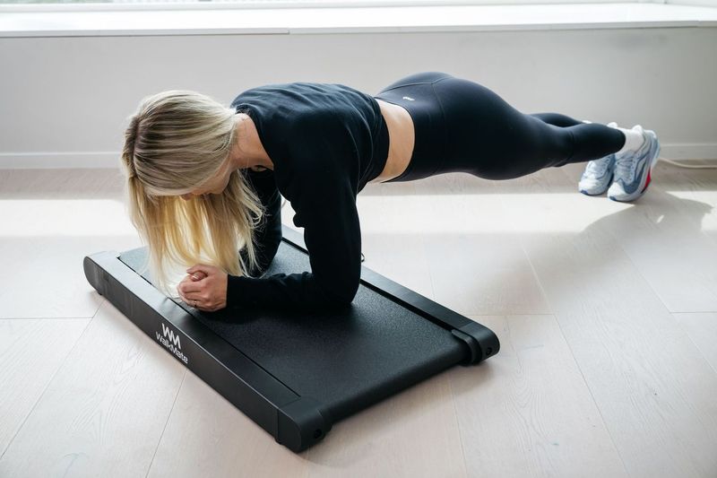 walking pad med vibrasjonstrening - 2i1 - Ultralett