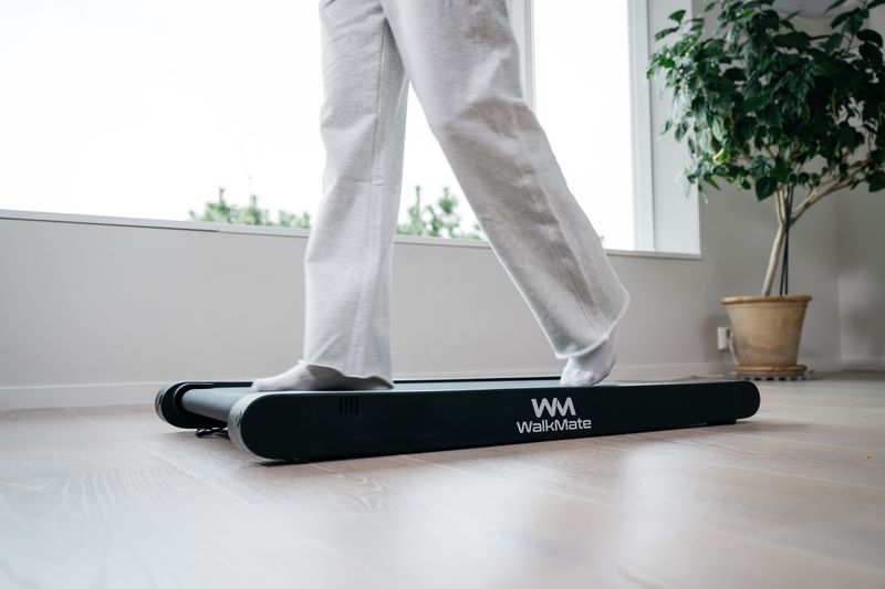 walking pad med vibrasjonstrening - 2i1  - Ultralett